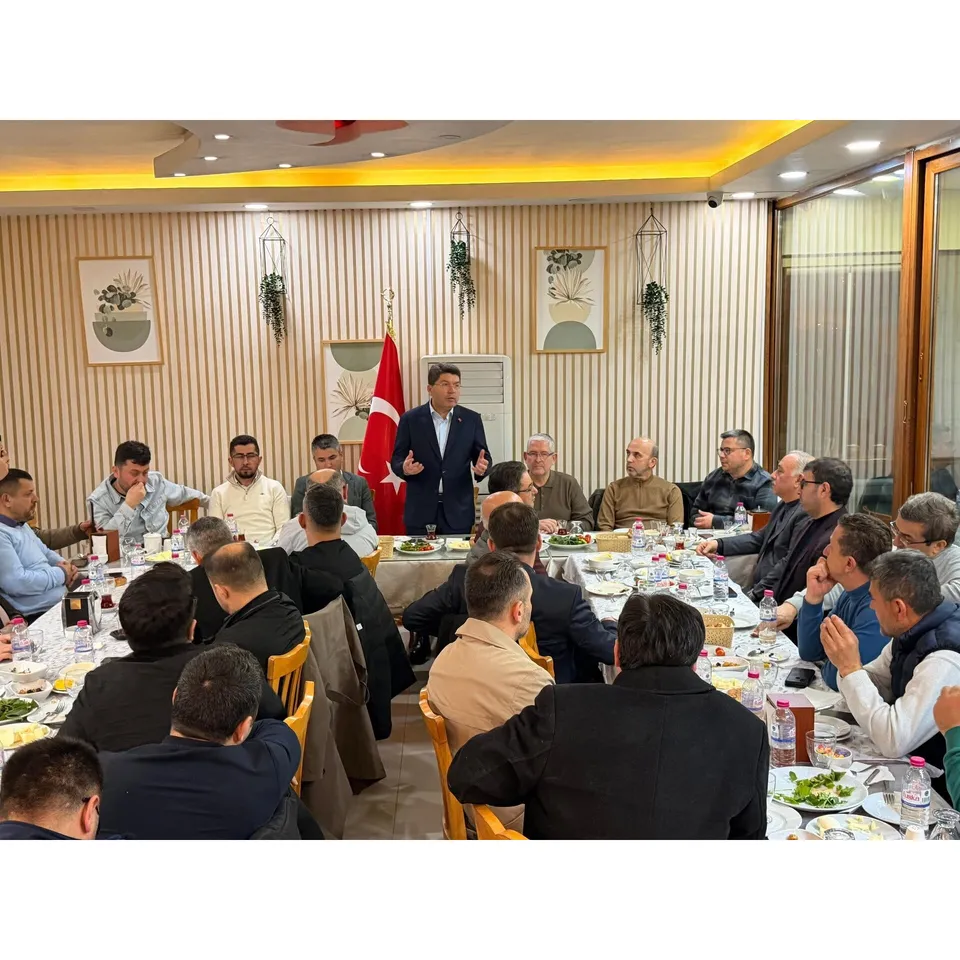 TUNÇ, LİSE ARKADAŞLARIYLA BULUŞTU