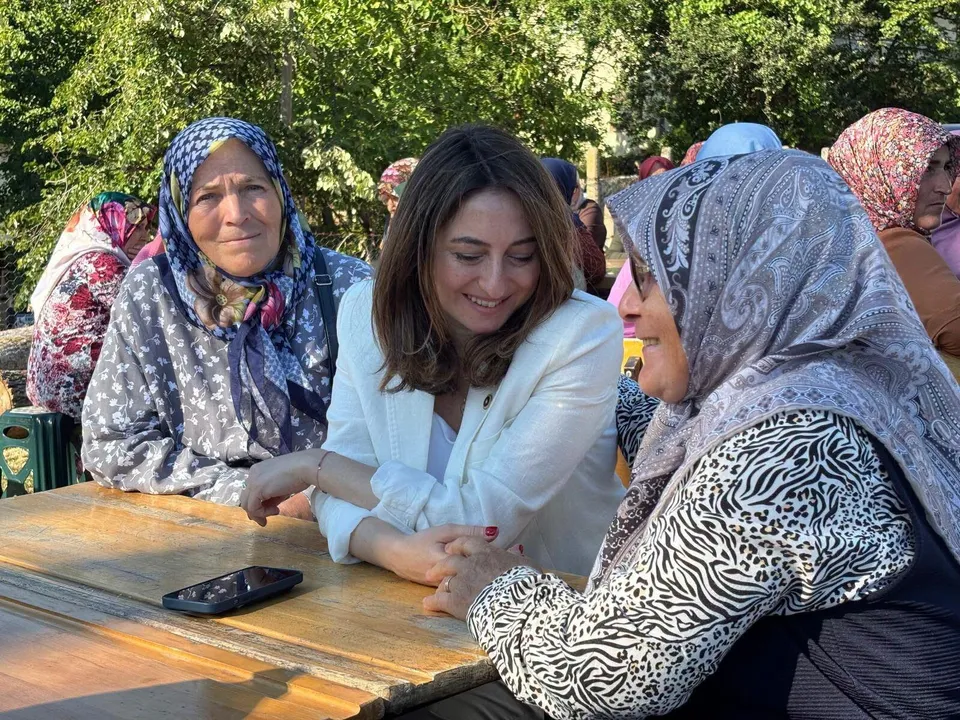 BANKOĞLU’NA AŞURE TADINDA KADIN DESTEĞİ