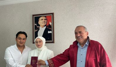 NİKAHI BAŞKAN KIYDI