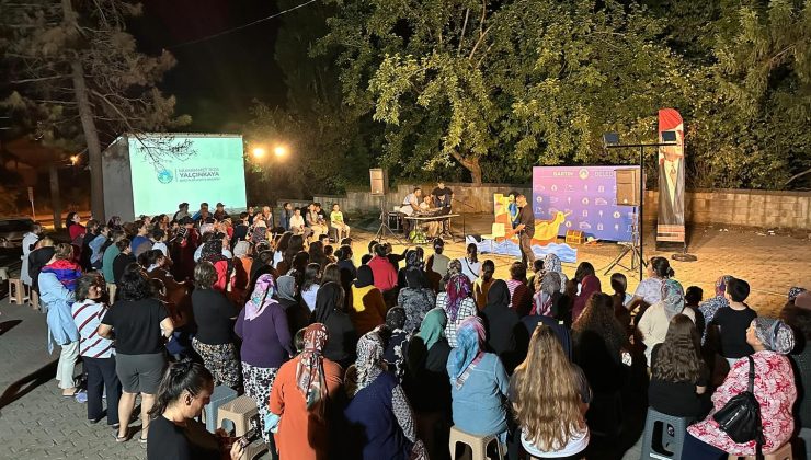 Mahalle mahalle tiyatro