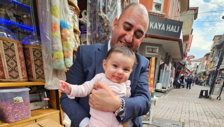 BAŞKANIN ÇOCUK SEVGİSİ