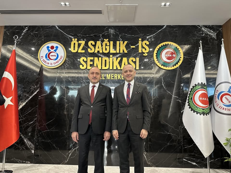 BAŞKAN ALTINÇUBUK YENİ YILI KUTLADI