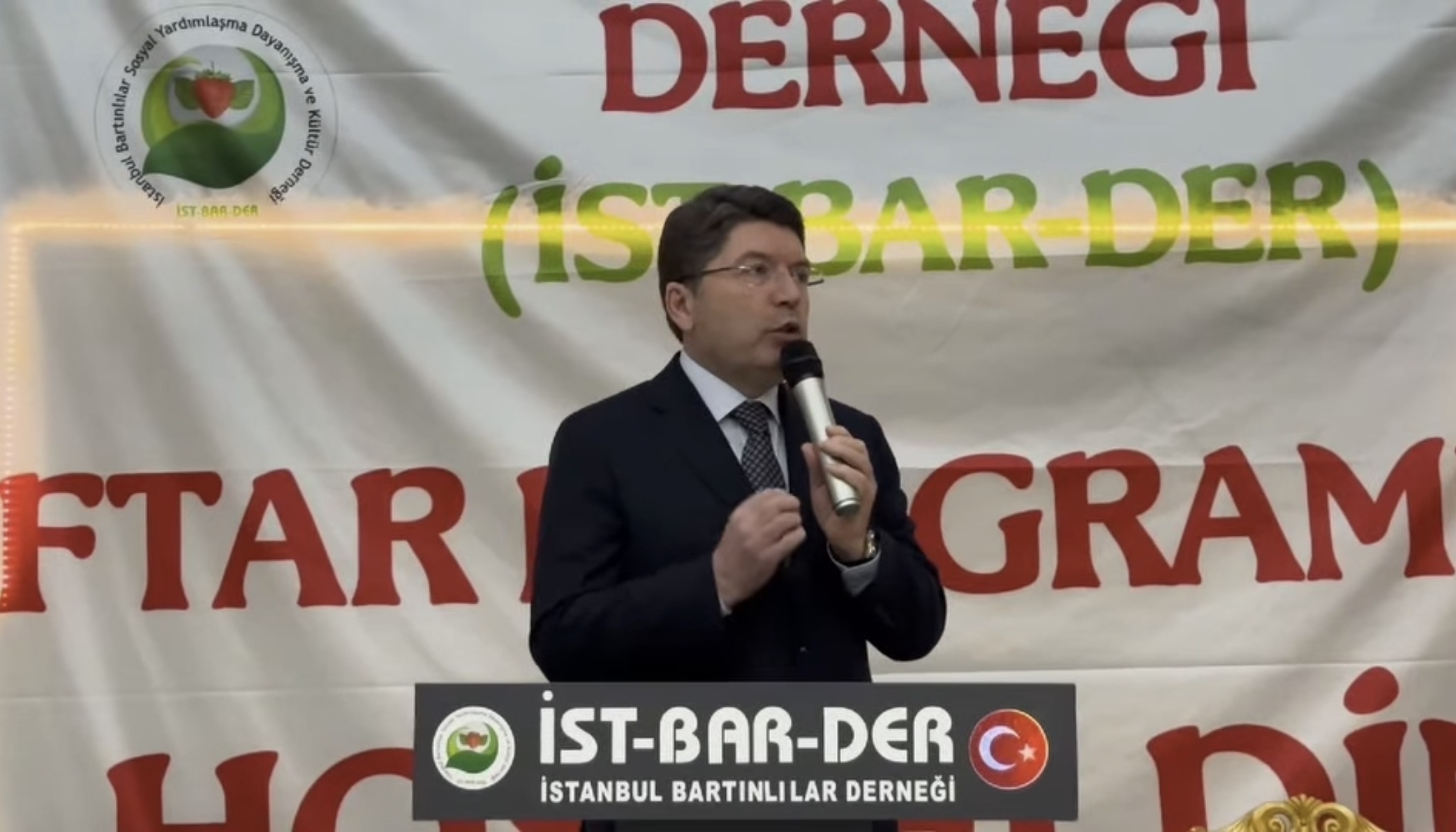 CUMHURBAŞKANIMIZIN LİDERLİĞİNDE ÜLKEMİZİN KALKINMASI HIZLANACAK