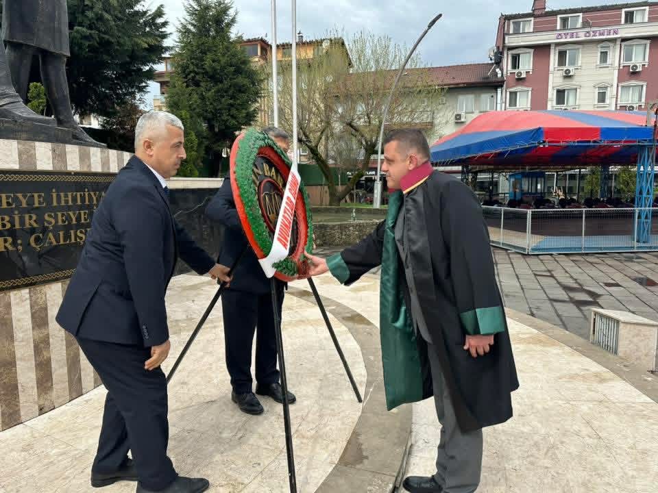 AVUKATLAR GÜNLERİNİ KUTLADI