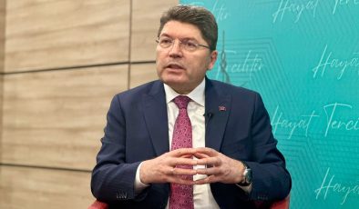 TUNÇ, GENÇLERLE BULUŞTU