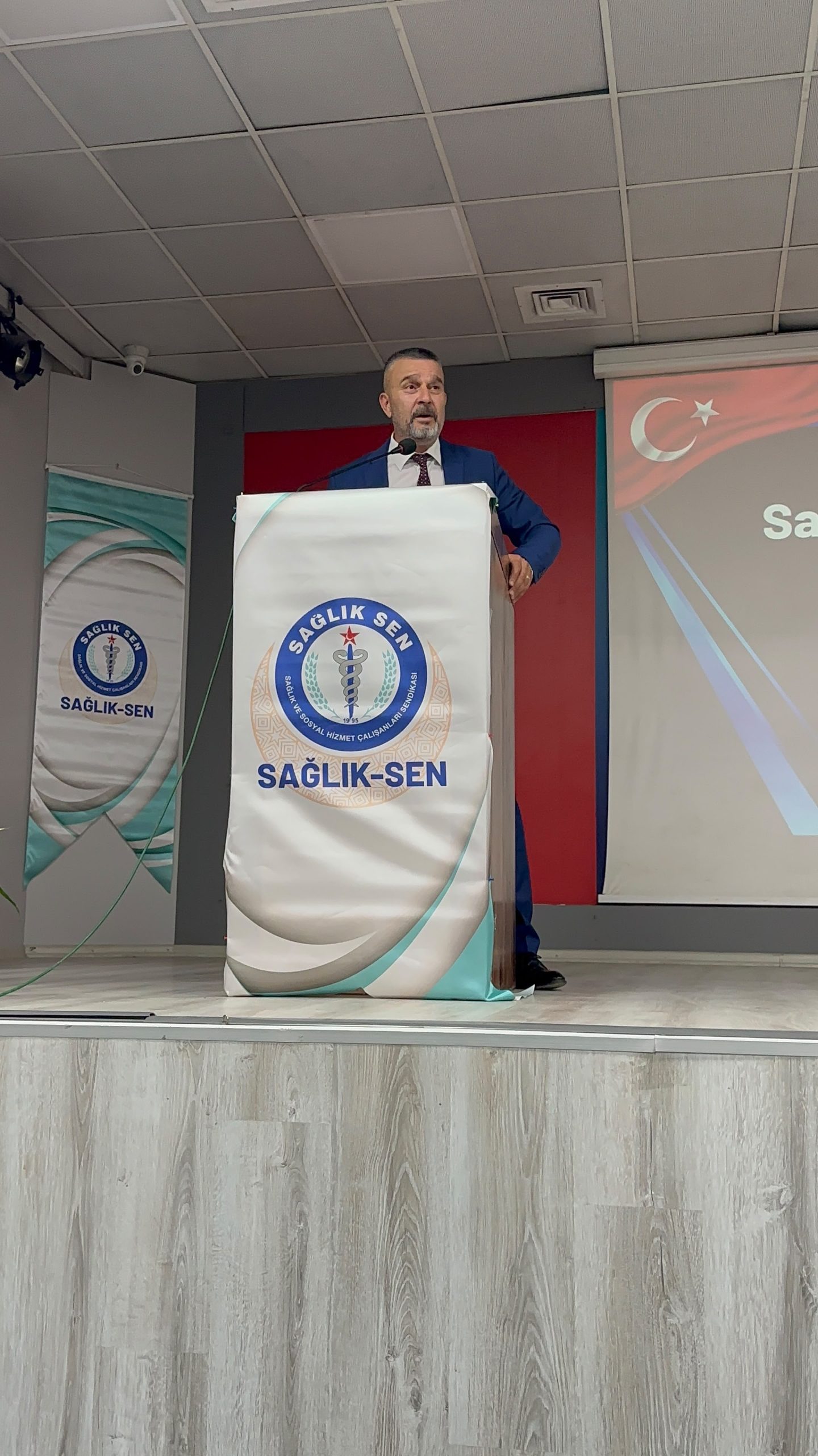 Naci Durmuş, Güven Tazeledi